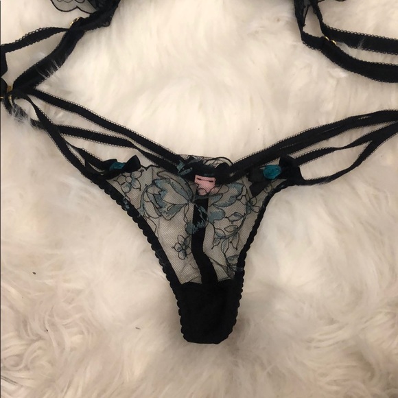 Agent Provocateur Lingerie Set - Picture 6 of 7